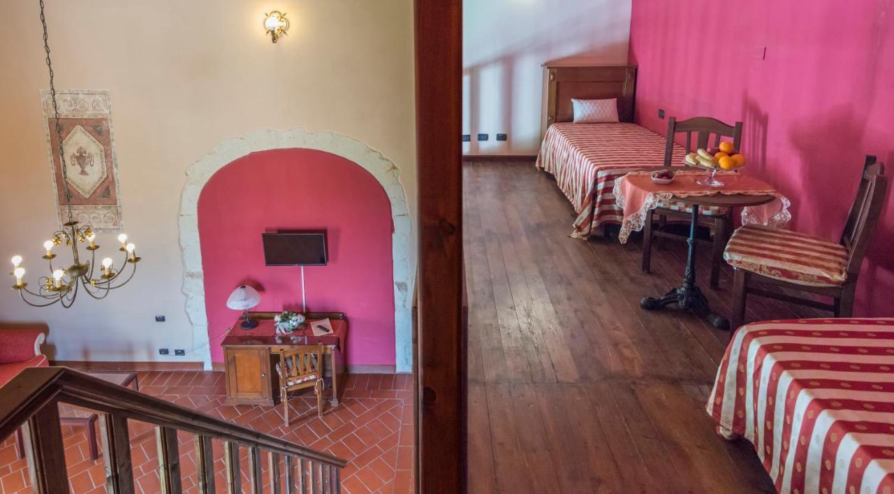 קאסיבילה Hotel Lady Lusya מראה חיצוני תמונה