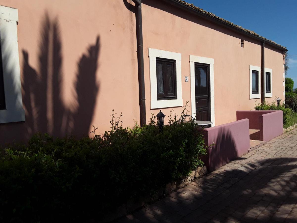 קאסיבילה Hotel Lady Lusya מראה חיצוני תמונה