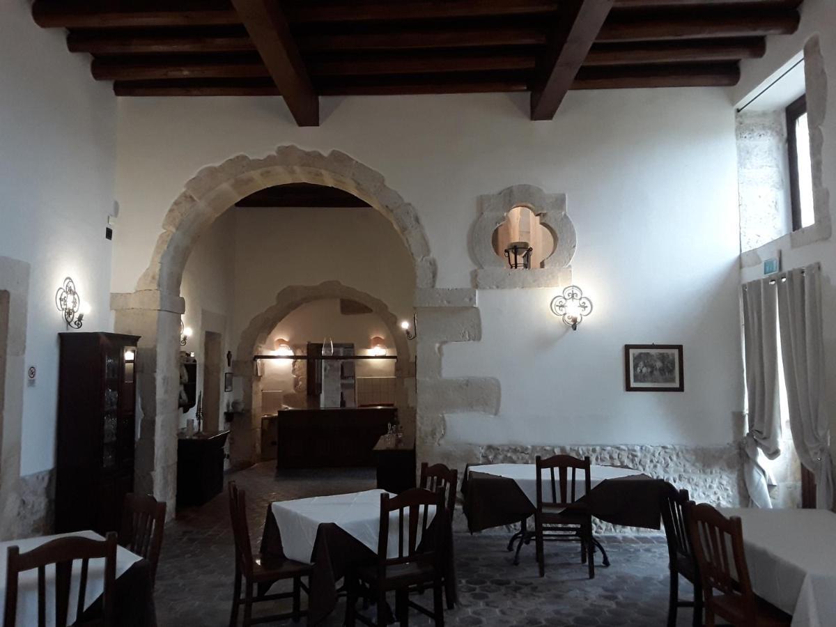 קאסיבילה Hotel Lady Lusya מראה חיצוני תמונה